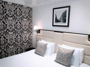 JUNIOR SUITE * EN - SUITE